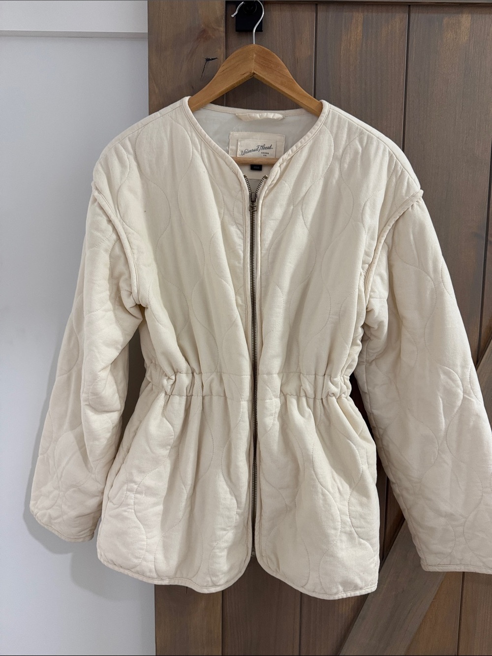 Universal Thread Off-White Quilted Zip Waist Jacket